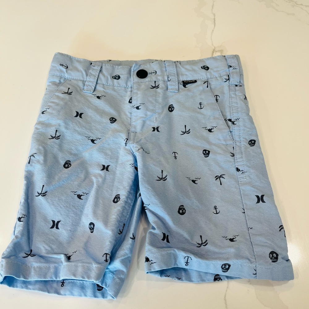 Hurley shorts in light blue 2T VGUC
